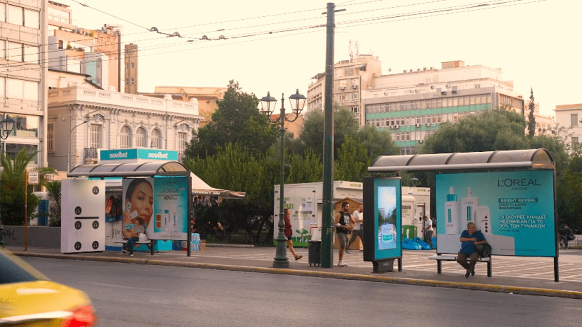 l'oreal υπαιθρια διαφημιση ψηφιακη σταση λεωφορειου αθηνα