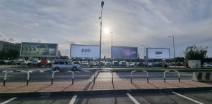 politis romania outdoor advertising ooh DOOH Greece urban digital bus stop ad