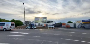 politis romania outdoor advertising ooh DOOH Greece urban digital bus stop ad